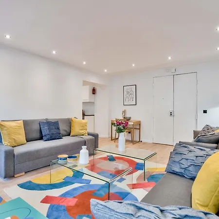 102 - Urban Opera Picasso * 巴黎