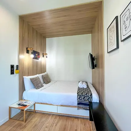 Apartment 102 - Urban Opera Picasso *