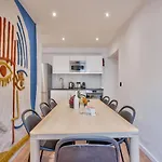 102 - Urban Opera Picasso